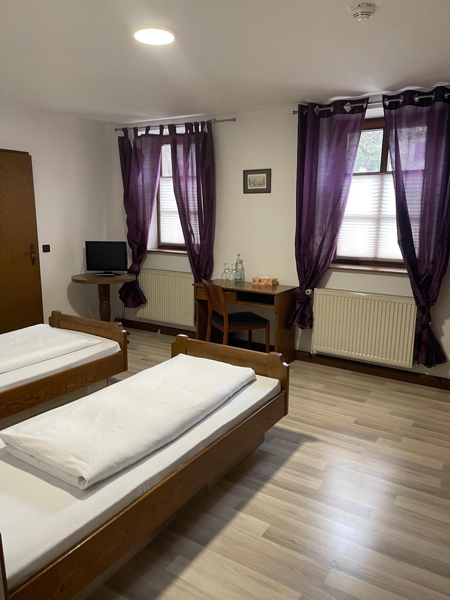 Landhotel Sickinger Hof Walldorf  Exteriör bild