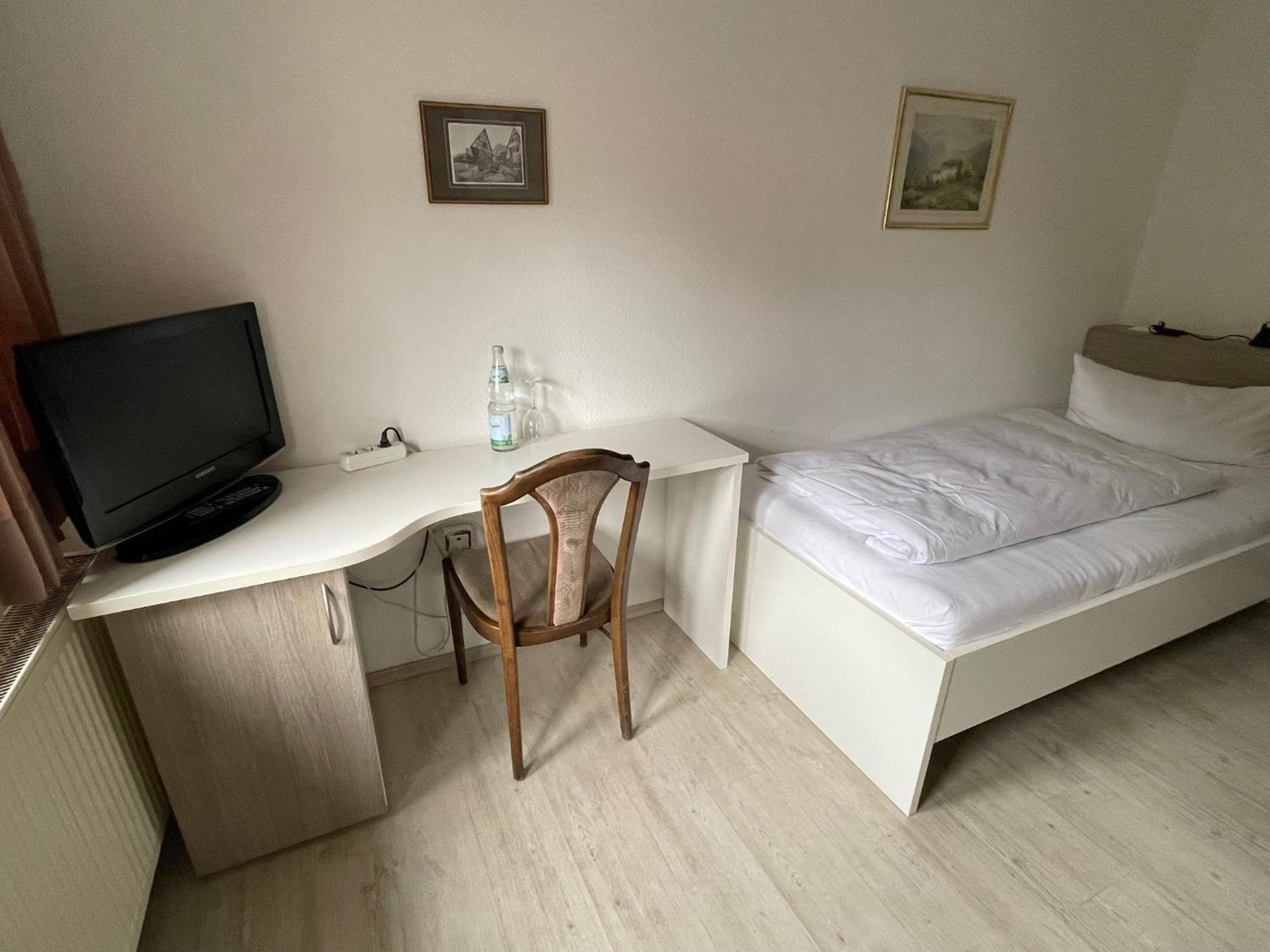Landhotel Sickinger Hof Walldorf  Exteriör bild