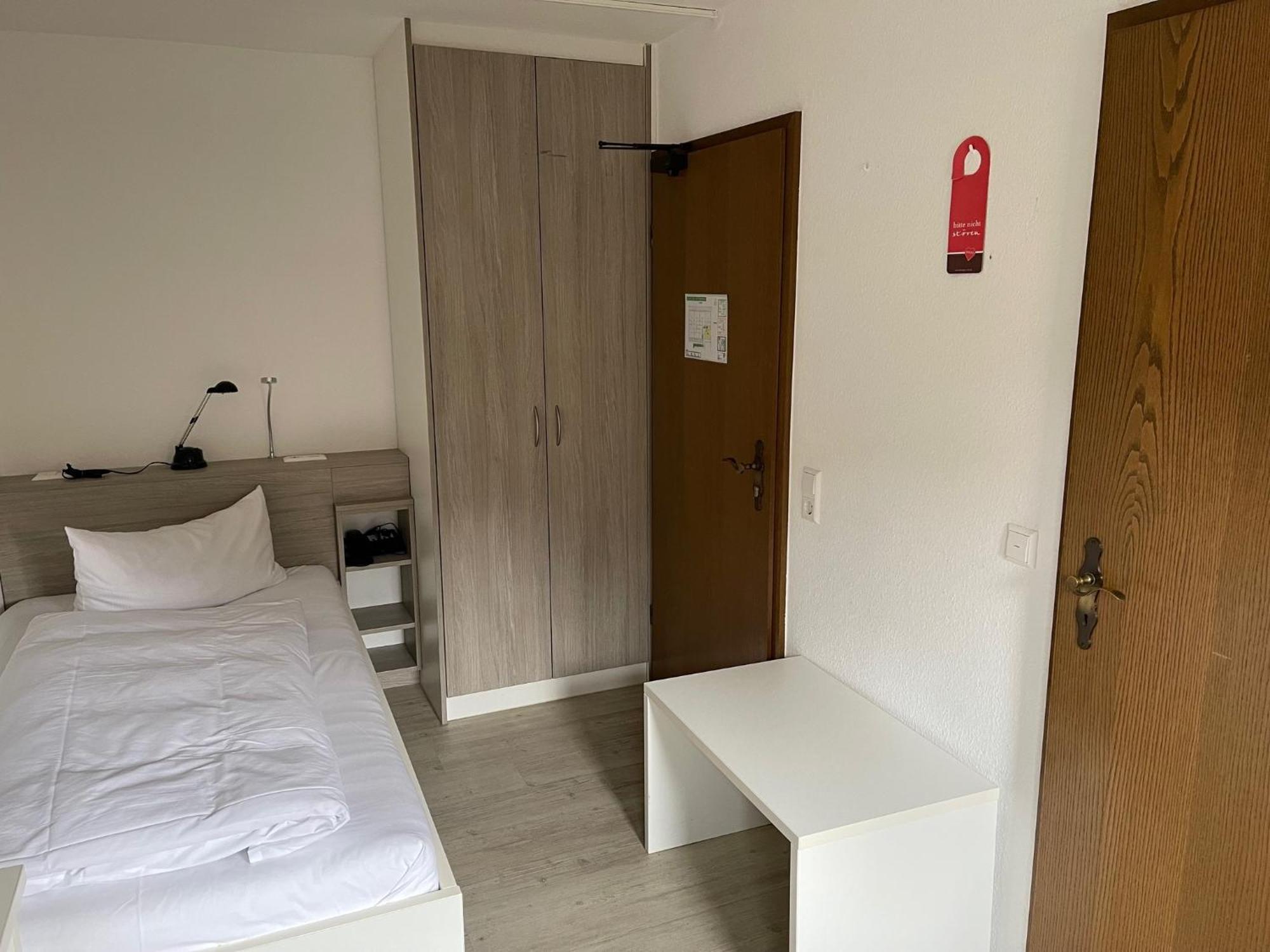 Landhotel Sickinger Hof Walldorf  Exteriör bild